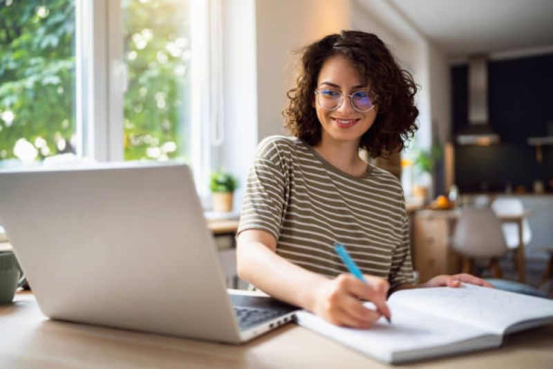 Kalian Tahu Perbedaan Kelas TOEFL iBT dan PBT: Mana yang paling Cocok?