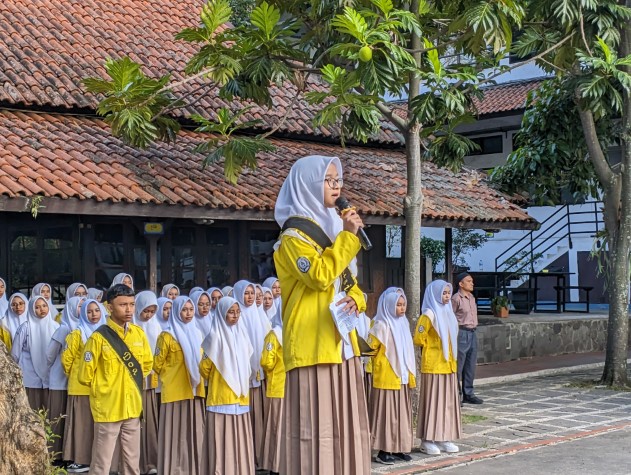 Peran Guru dan Staf dalam Menanggulangi Bullying di SMA Boarding School Al Masoem Bandung